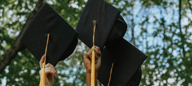 Viral Wisuda SMK di Purwokerto, Mirip Universitas dengan Toga dan Kalung Gordon!
